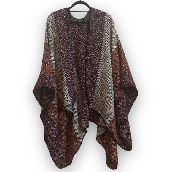 Max Edition Sweaters - Max Edition Soft Mid-Weight Poncho One Size